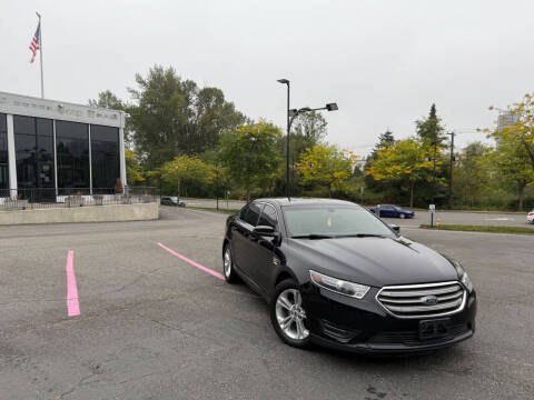2018 Ford Taurus SEL