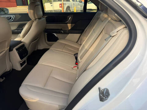 2019 Lincoln Continental Select