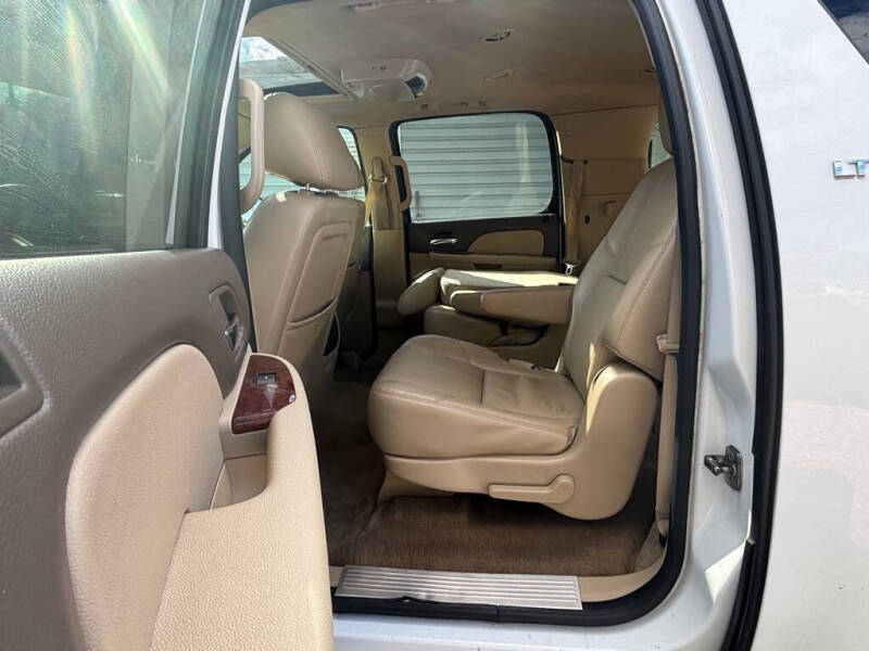 2012 Chevrolet Suburban LT 2500