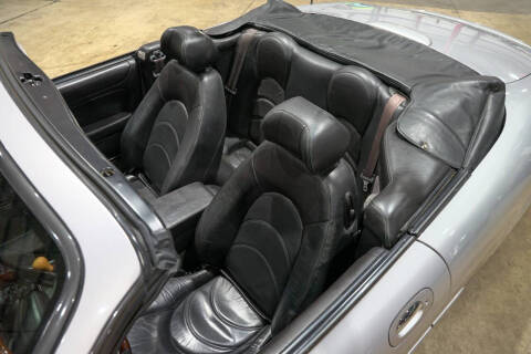 2001 Jaguar XKR
