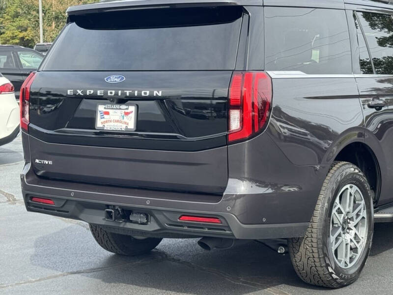 2025 Ford Expedition Active