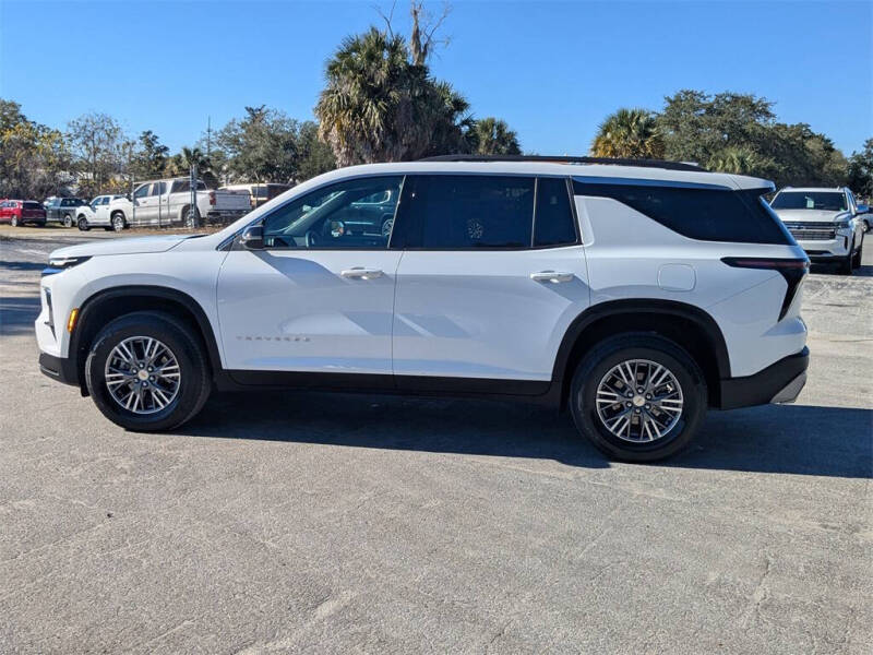 2025 Chevrolet Traverse LT