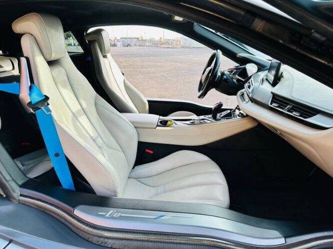 2014 BMW i8