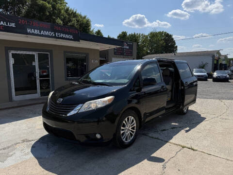 2012 Toyota Sienna XLE 8-Passenger