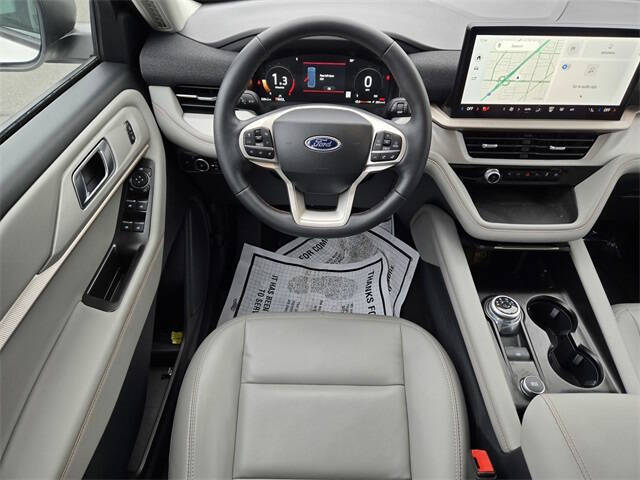 2025 Ford Explorer Active