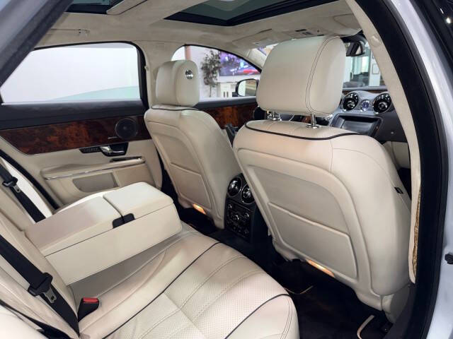 2013 Jaguar XJ