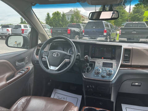 2016 Toyota Sienna Limited Premium 7-Passenger