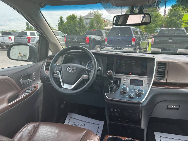 2016 Toyota Sienna Limited Premium 7-Passenger