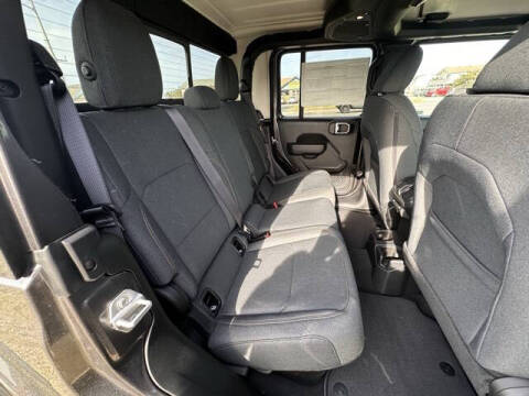 2025 Jeep Gladiator NightHawk