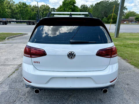 2021 Volkswagen Golf GTI SE