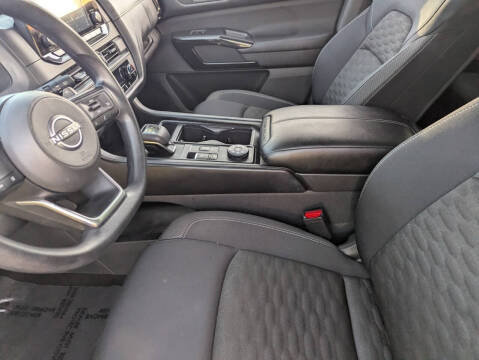 2024 Nissan Pathfinder S