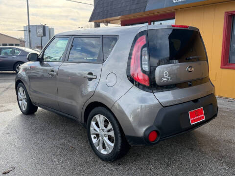 2015 Kia Soul +