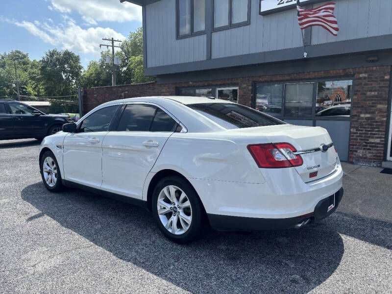 2012 Ford Taurus SEL