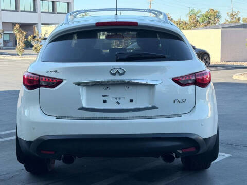 2013 Infiniti FX37