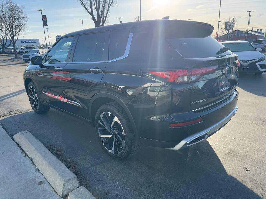 2024 Mitsubishi Outlander for sale at Axio Auto Boise in Boise, ID