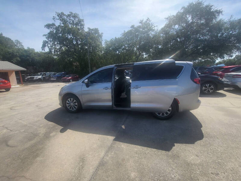 2017 Chrysler Pacifica Touring