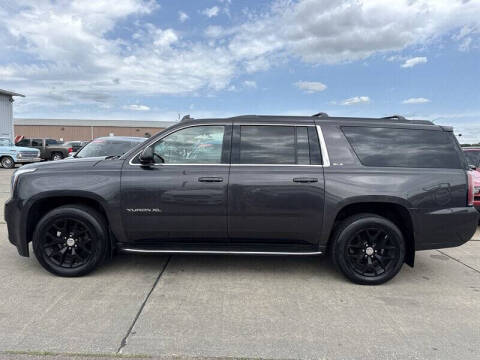 2017 GMC Yukon XL SLE