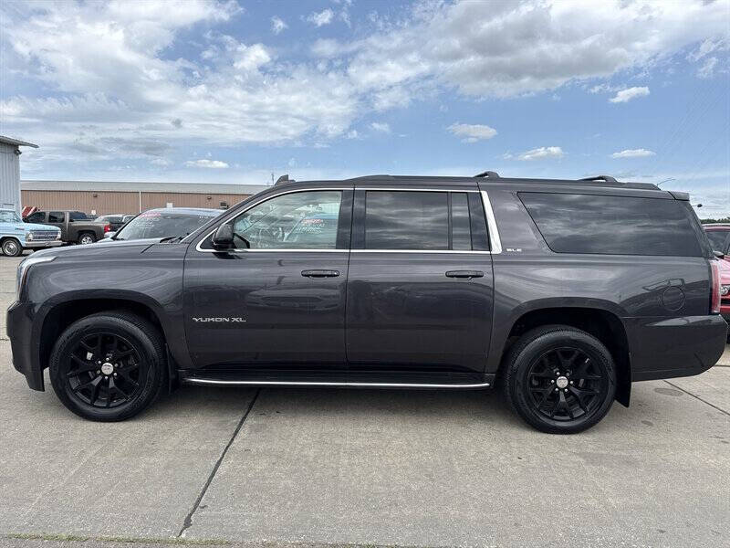2017 GMC Yukon XL SLE