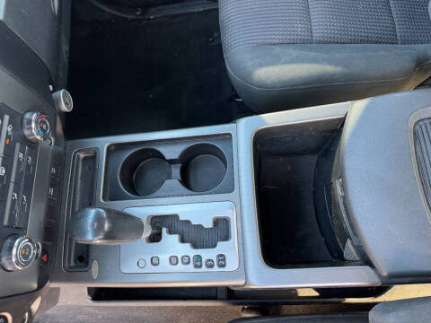 2011 Nissan Titan SV