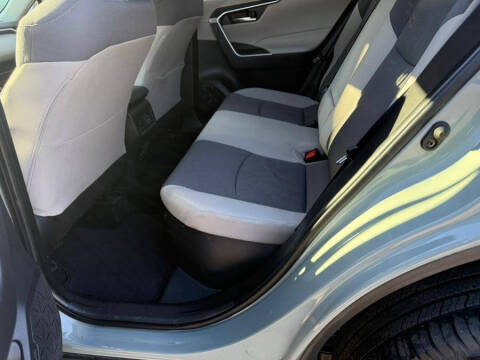 2020 Toyota RAV4 Hybrid XLE