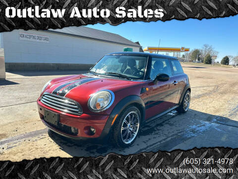 2009 MINI Cooper for sale at Outlaw Auto Sales in Viborg SD