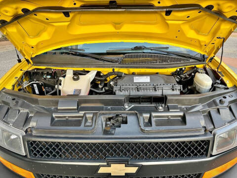 2022 Chevrolet Express 2500