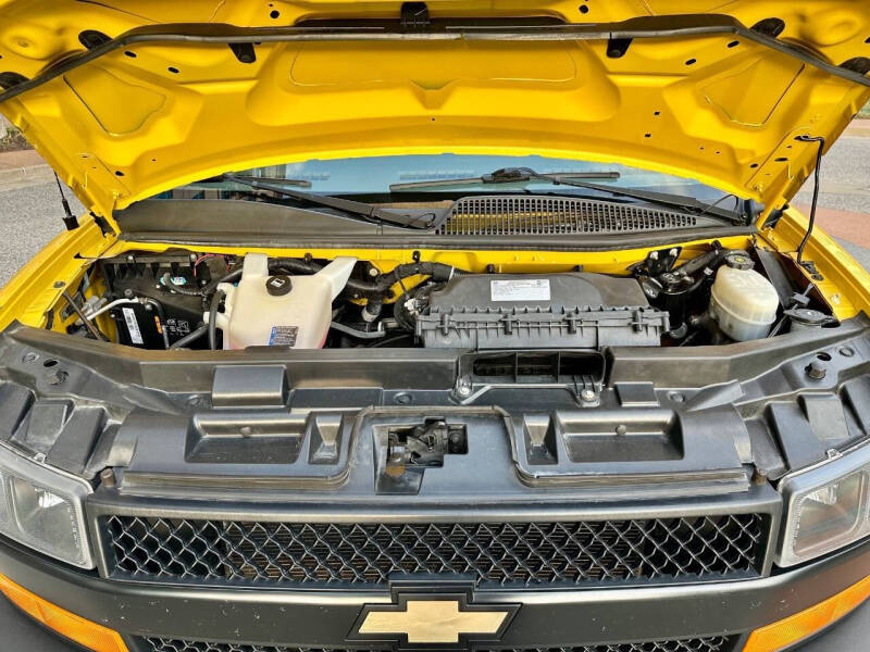 2022 Chevrolet Express 2500