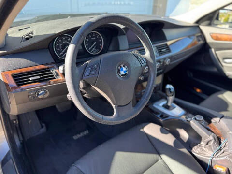2010 BMW 5 Series 528i