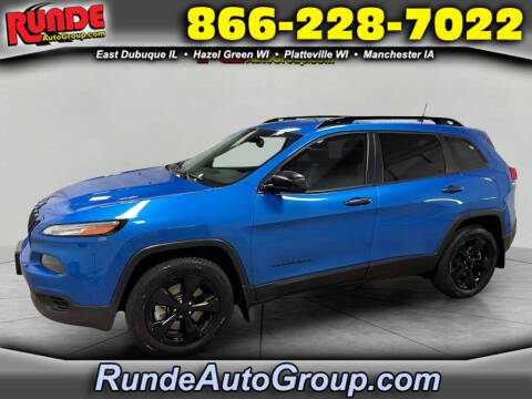 2017 Jeep Cherokee for sale at Runde PreDriven in Hazel Green WI