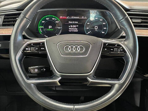 2019 Audi e-tron quattro Prestige
