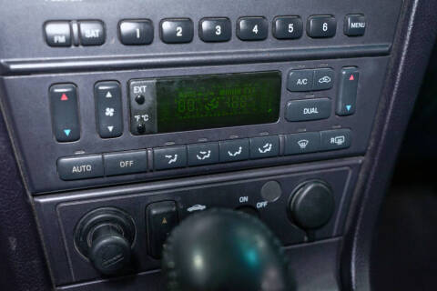 2004 Ford Thunderbird Deluxe