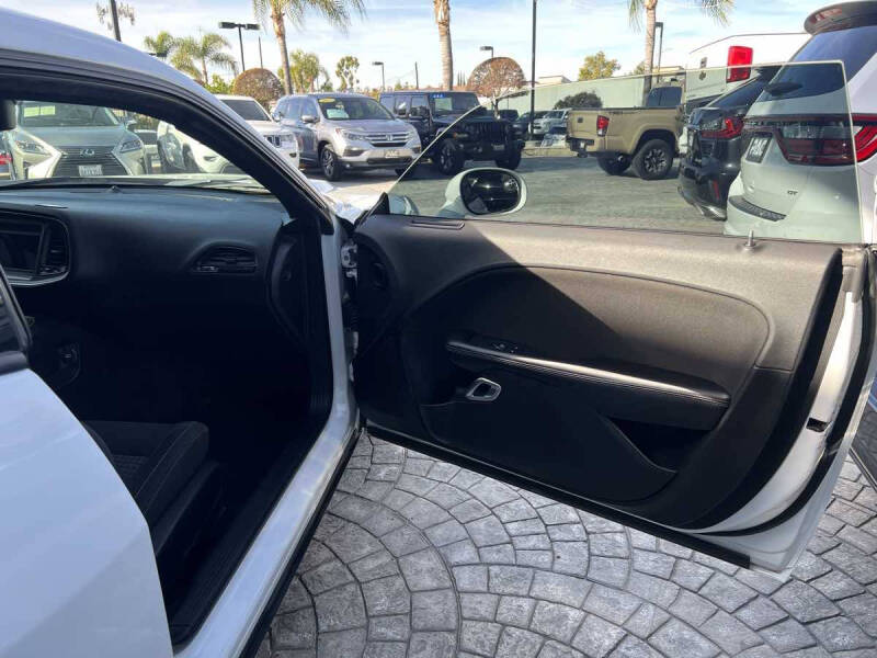 2019 Dodge Challenger SXT