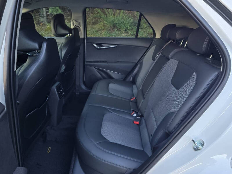 2025 Kia Niro Plug-In Hybrid EX