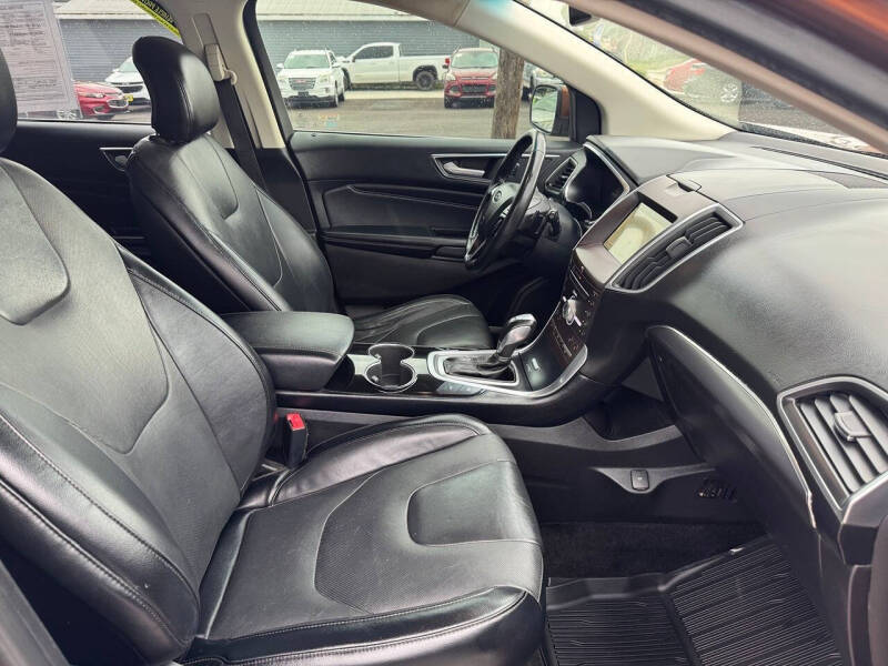 2017 Ford Edge Titanium