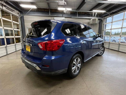 2020 Nissan Pathfinder S