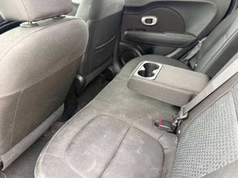 2016 Kia Soul +