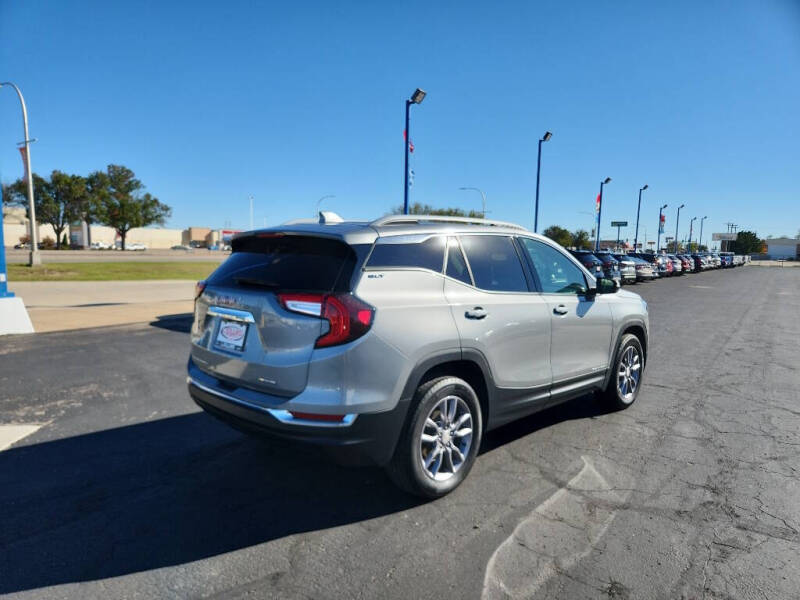 2024 GMC Terrain SLT