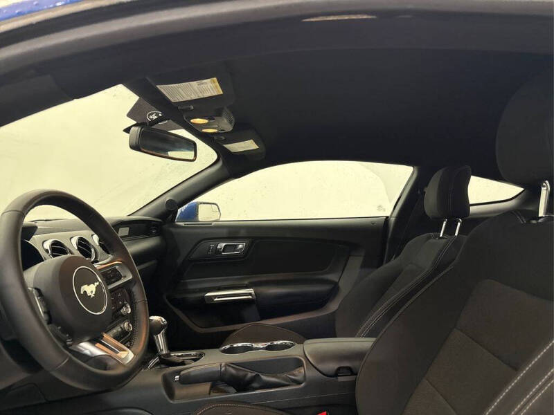 2017 Ford Mustang V6
