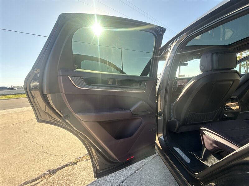 2024 Porsche Cayenne S Coupe