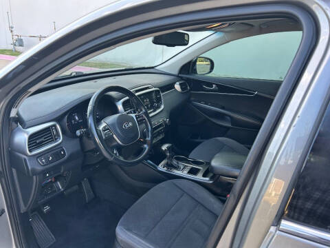 2019 Kia Sorento LX V6