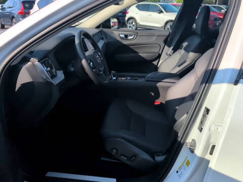 2025 Volvo XC60 T8 Plus Dark Theme