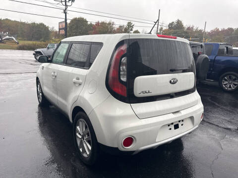 2017 Kia Soul +