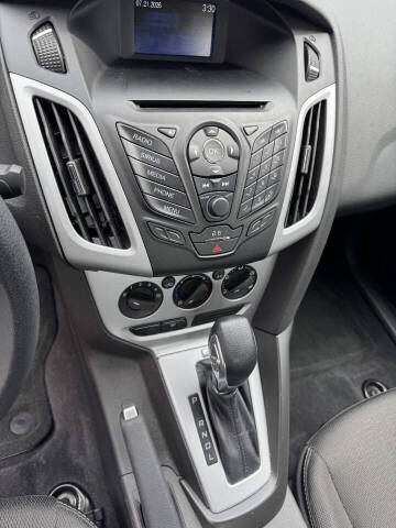 2014 Ford Focus SE