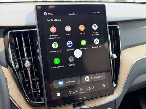 2026 Volvo XC60 T8 Plus