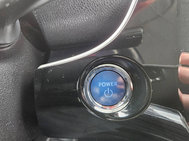 2019 Toyota Prius XLE AWD-e