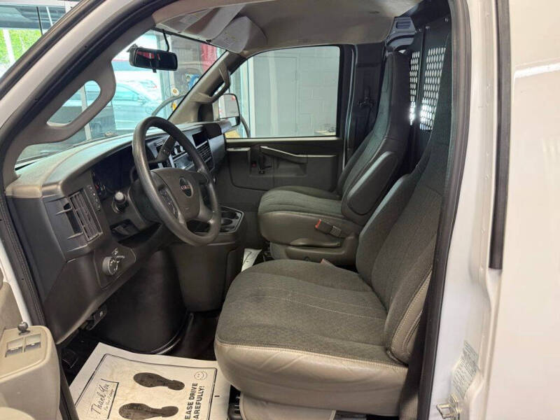 2024 GMC Savana 2500
