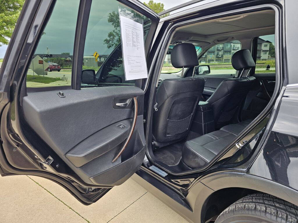 2006 BMW X3 for sale at Bigfoot Auto in Hiawatha, IA