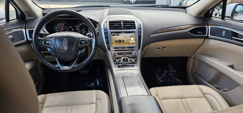 2017 Lincoln MKZ Select