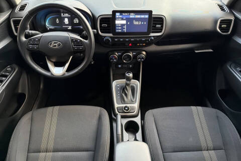 2023 Hyundai Venue SEL