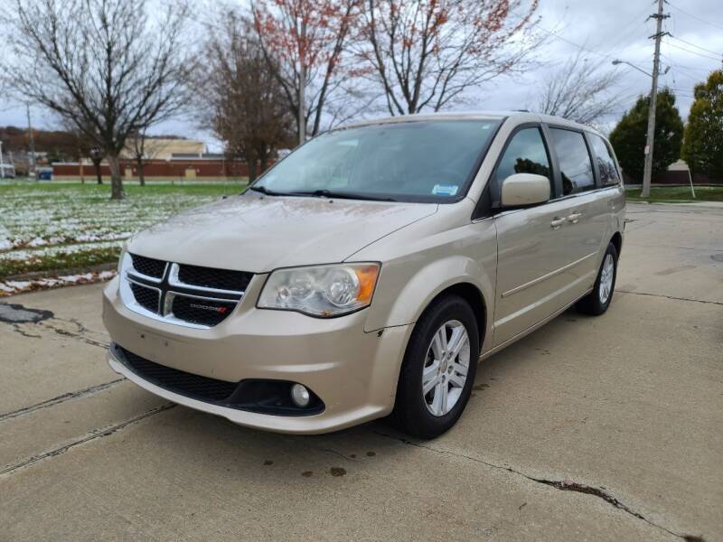 2013 Dodge Grand Caravan for sale at World Automotive in Euclid OH